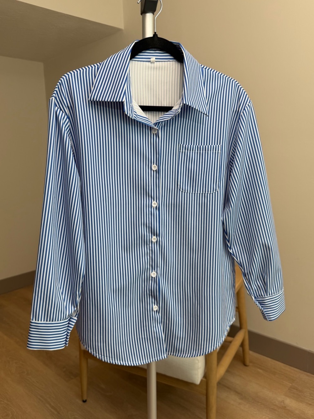 Women’s | Blue & White Striped Button Down Shirt | Size Small
